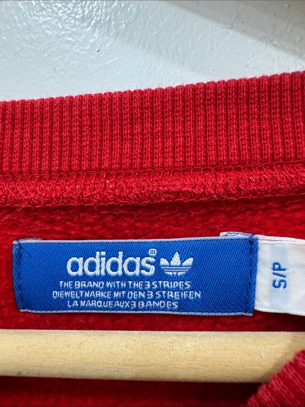 Adidas Originals Trefoil Logo Crewneck Sweatshirt Red Black Spell Out Adult sz S - Picture 3 of 9